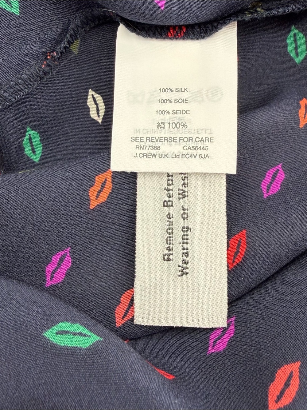 J.Crew EUC 100% Silk Ruffle Neck Lip Print Blouse Navy Rainbow Kisses Size 2 - Picture 4 of 7